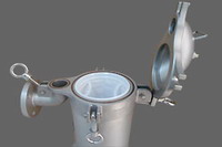 Single plastic bag filter housing